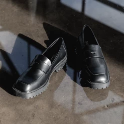 Therapy New Arrivals Royce Loafer (Black)