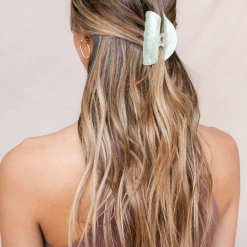 Charcoal Clothing The Cindy Hair Clip (Pastel Green)