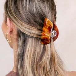 Charcoal Clothing The Cindy Hair Clip (Brown) Summer Edit