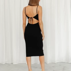 Sweet Acacia Ramsy Midi Dress (Black)