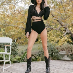 Ruby Sees Tops Nikki Tie Up Top (Black)