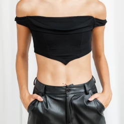 Blossom Mikki Crop Top (Black)