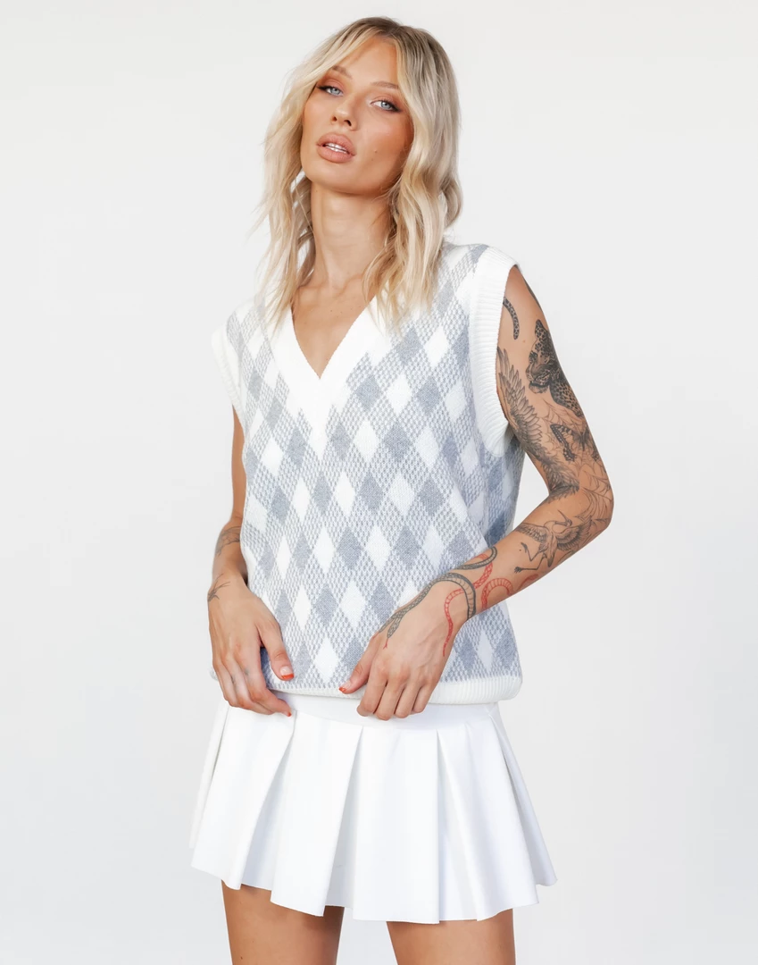 Shareen Collection New Arrivals Daniel Knit Vest (Checkered) 3 Shareen Collection New Arrivals Daniel Knit Vest (Checkered)