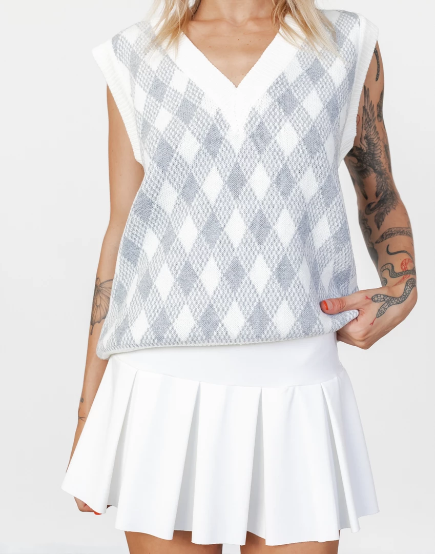 Shareen Collection New Arrivals Daniel Knit Vest (Checkered) 2 Shareen Collection New Arrivals Daniel Knit Vest (Checkered)