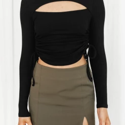 Into Fashion New Arrivals Mabel Crop Top (Black)
