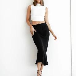 White Closet Mimi Midi Skirt (Black) 10 White Closet Mimi Midi Skirt (Black)