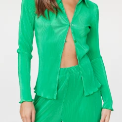 Into Fashion Tyler Plisse Top (Green) New Arrivals
