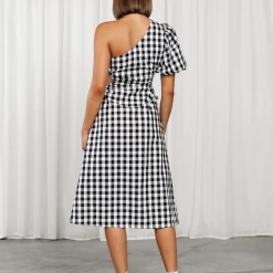 Reverse On Vacation Midi Dress (Black) Dresses