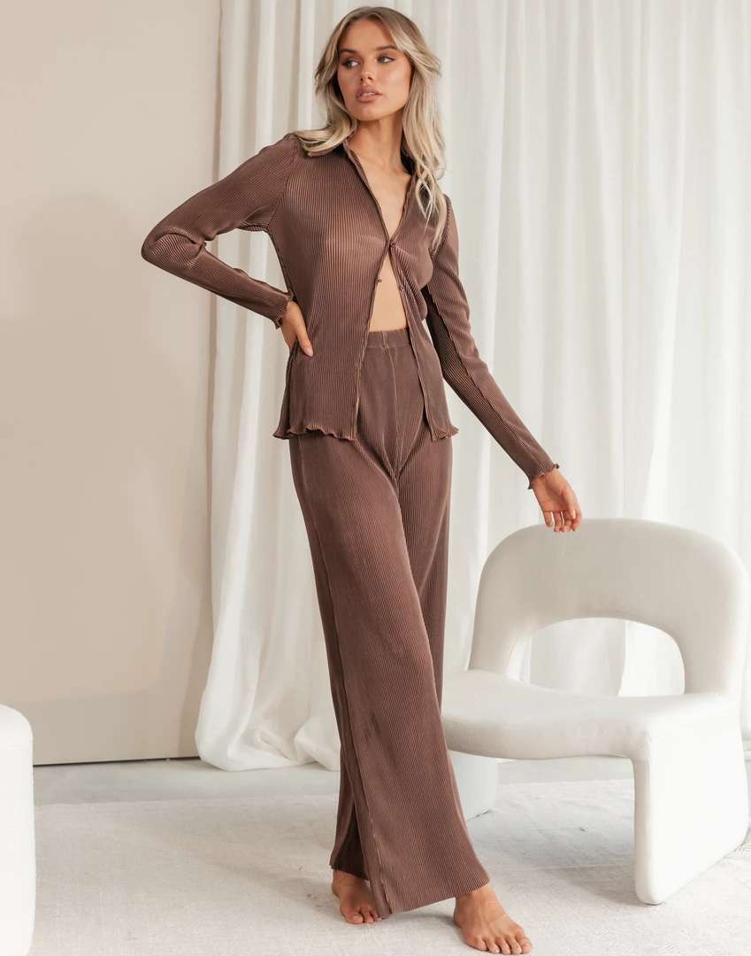 Into Fashions New Arrivals Tyler Plisse Pants (Brown) 4 Into Fashions New Arrivals Tyler Plisse Pants (Brown)