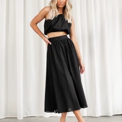 Pink Diamond Paxton Crop Top (Black)