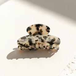 Charcoal Clothing Charcoal Exclusives The Georgina Hair Clip (Beige)