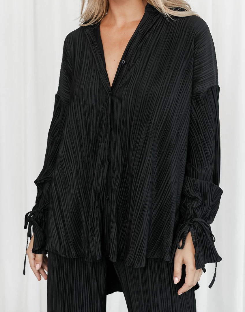 Charcoal Clothing Sweet Serenity Shirt (Black) 4 Charcoal Clothing Sweet Serenity Shirt (Black)