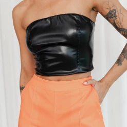 Luvalot Maller Strapless Crop Top (Black) New Arrivals